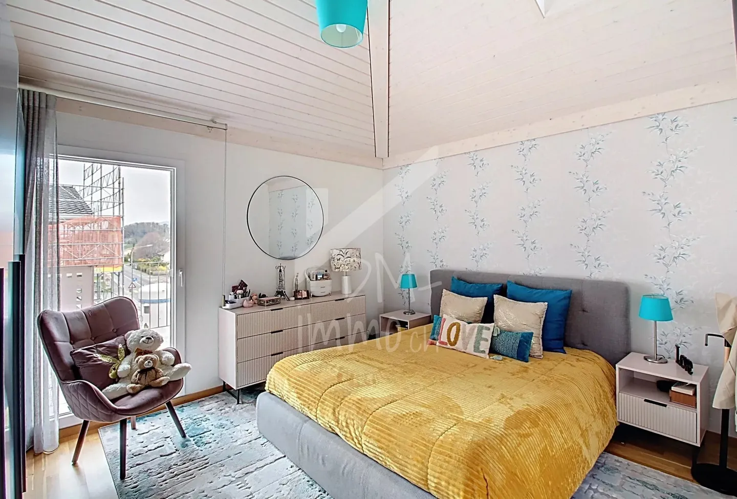 Wunderschöne Dachgeschosswohnung 3.5p + Mezzanin - Foto 4 von 10