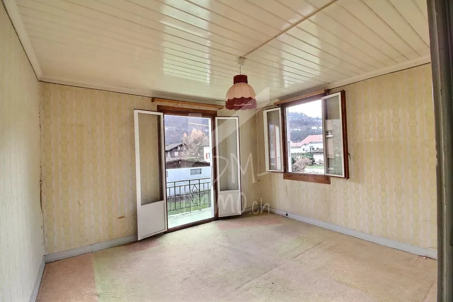 Posizione ricercata per questo chalet da ristrutturare, possibile ampliamento - Foto 1 di 11
