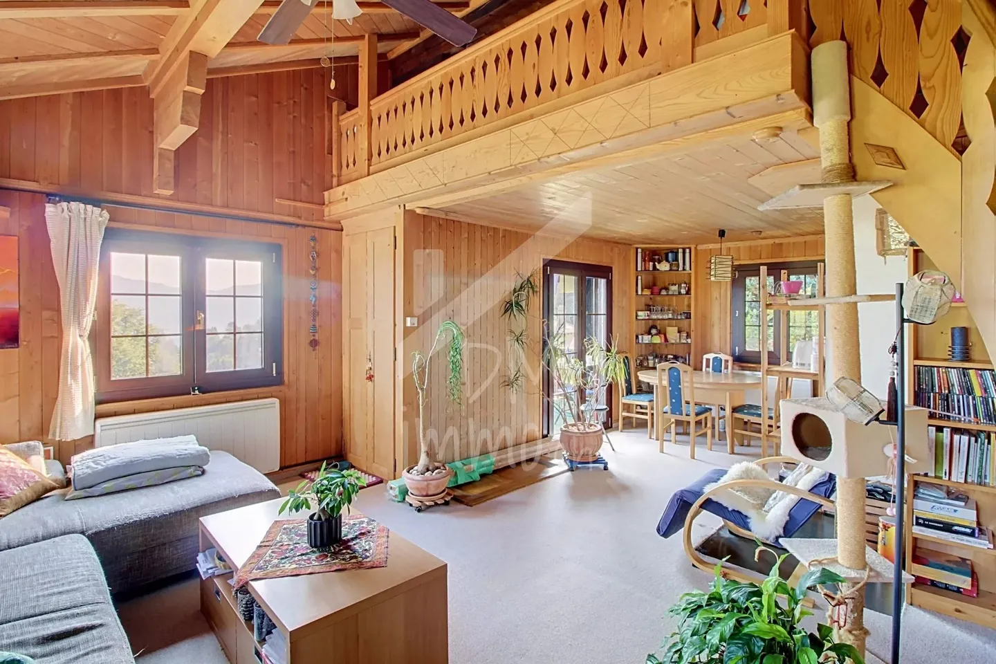 Log cabin, view of Lake Geneva and mountains - Sale to foreigners OK - Photo 1 of 13