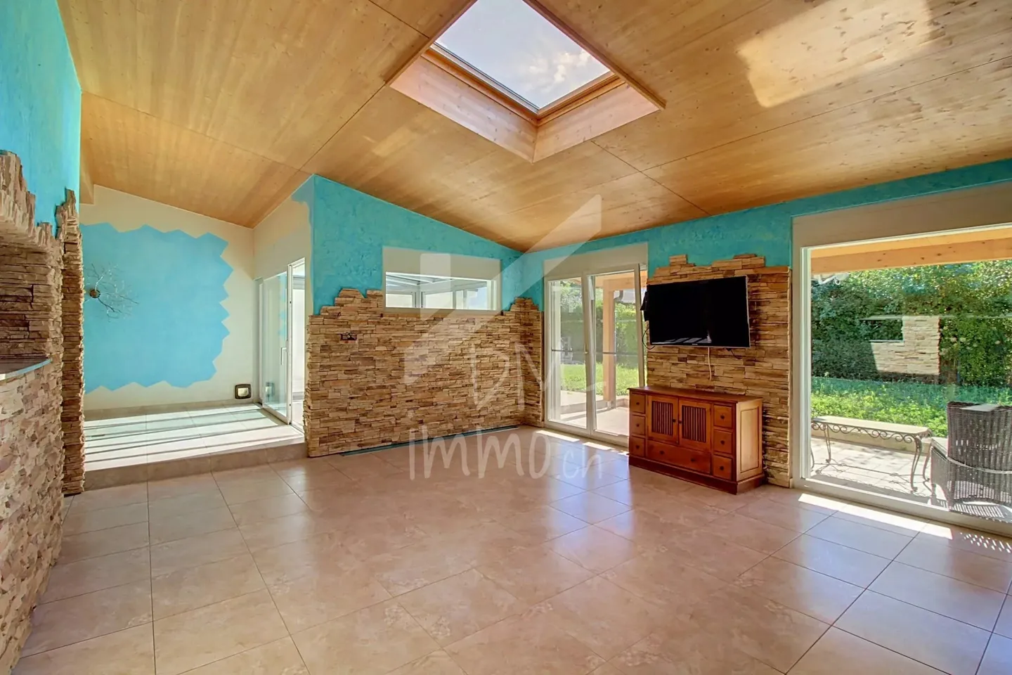 Belle villa plain-pied 180 m2 avec hypothèque 0.8% ! - Photo 2 sur 12