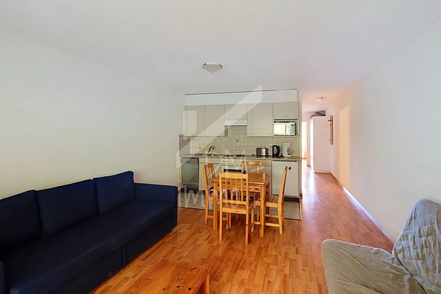 Charmant appartement 2.5 pièces - Photo 2 sur 7