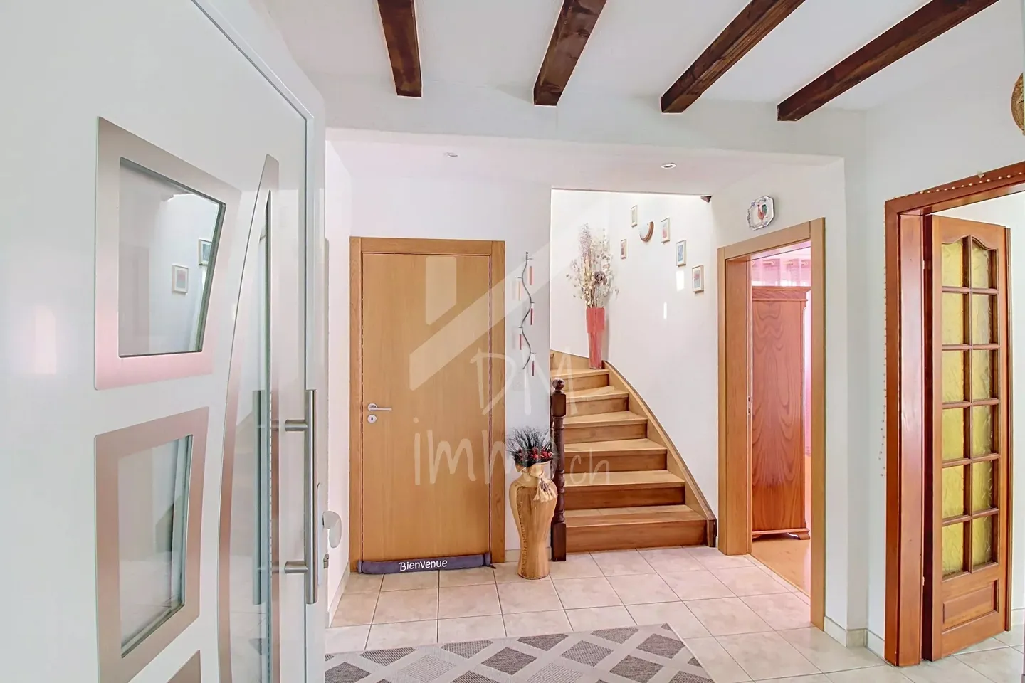 Belle villa 5.5 p + grand jardin d'hiver - Photo 4 of 13