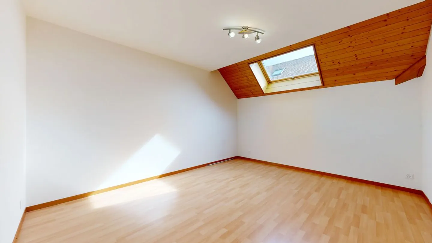 Charmant Duplex de 4,5 pièces avec cheminée  - Photo 3 sur 6