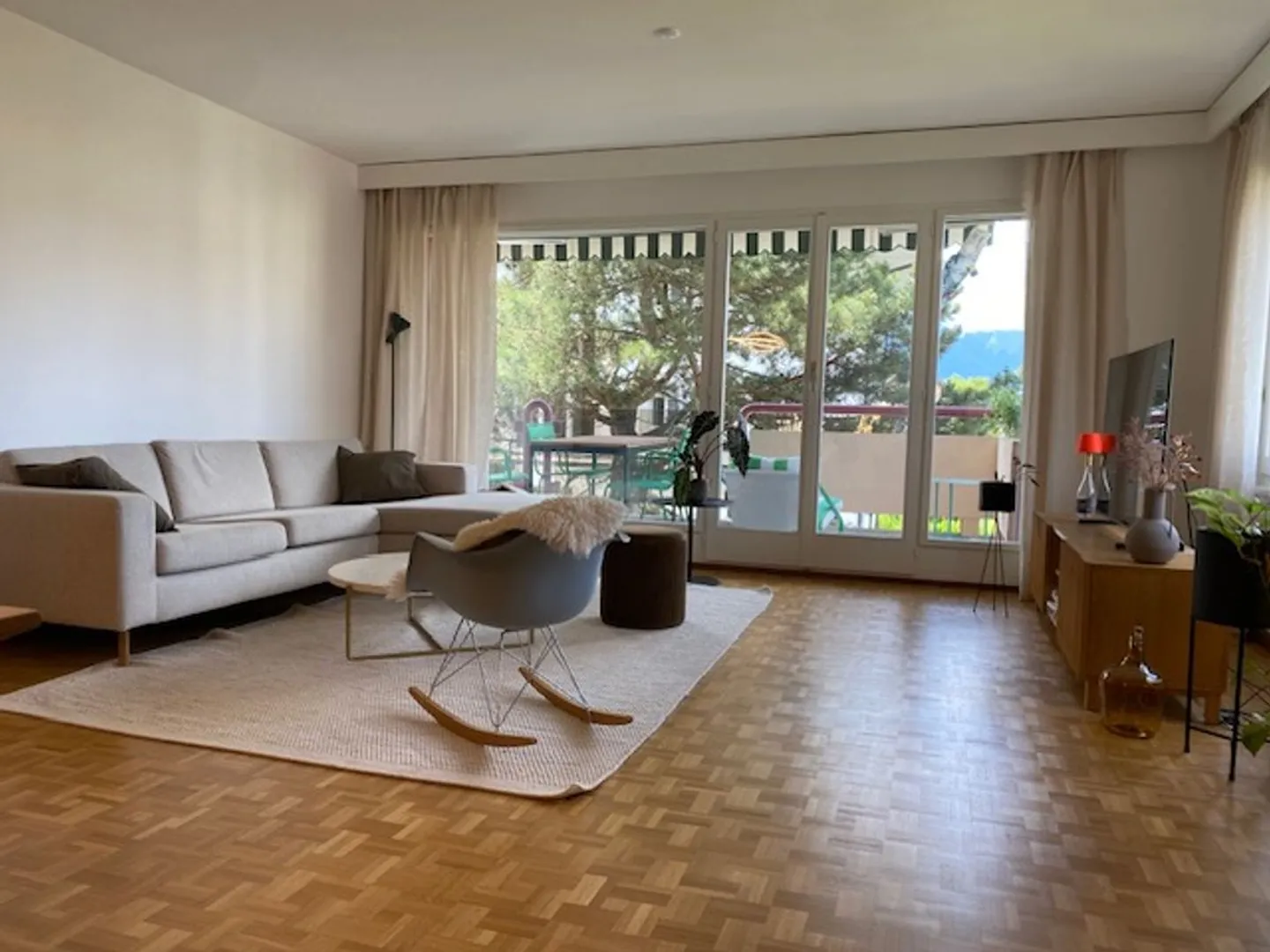 Geräumige 5,5 Zimmer in La Tour-de-Peilz - Foto 2 von 11