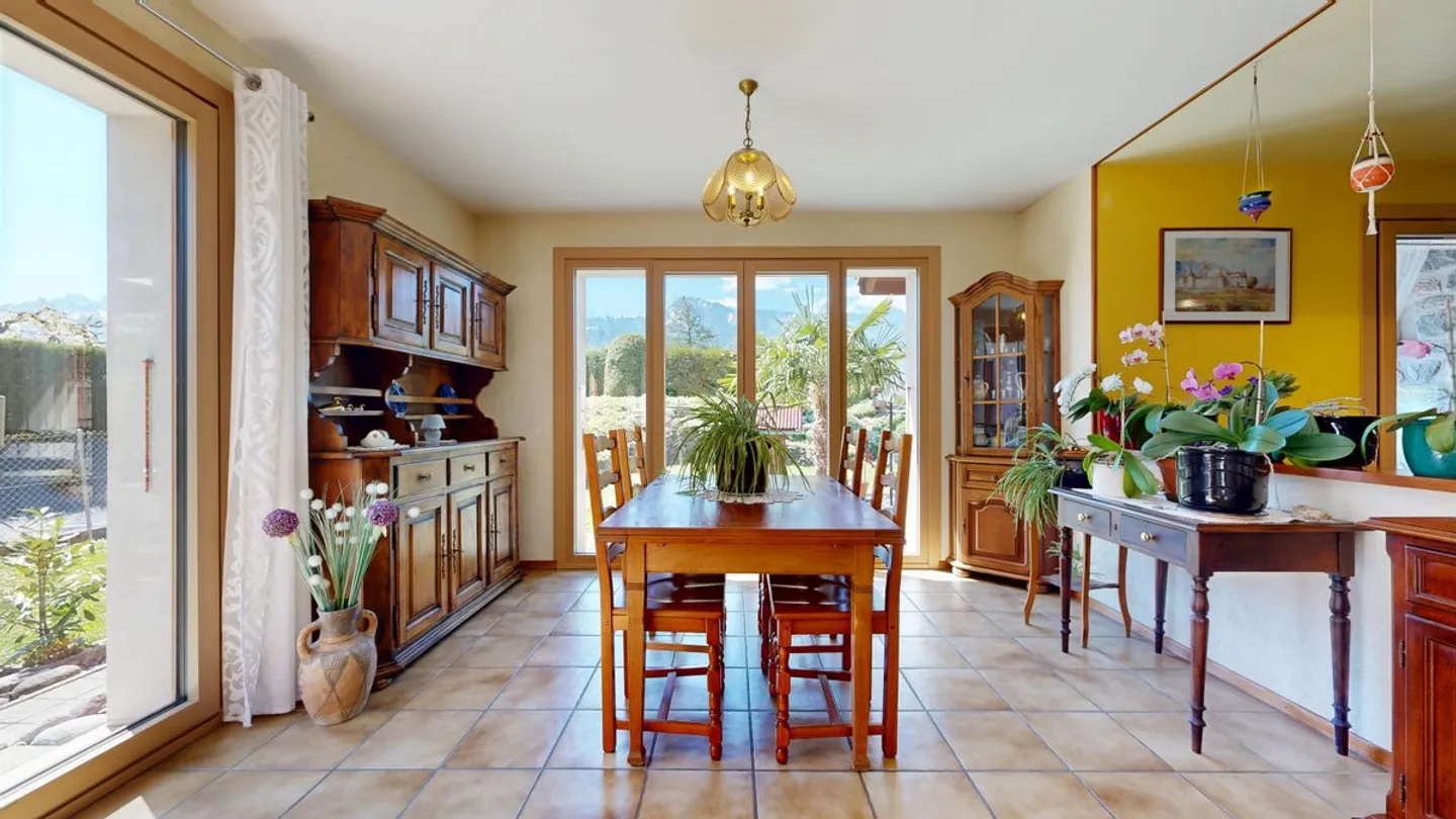 Charming Villa with Alpine Views - Photo 3 of 8