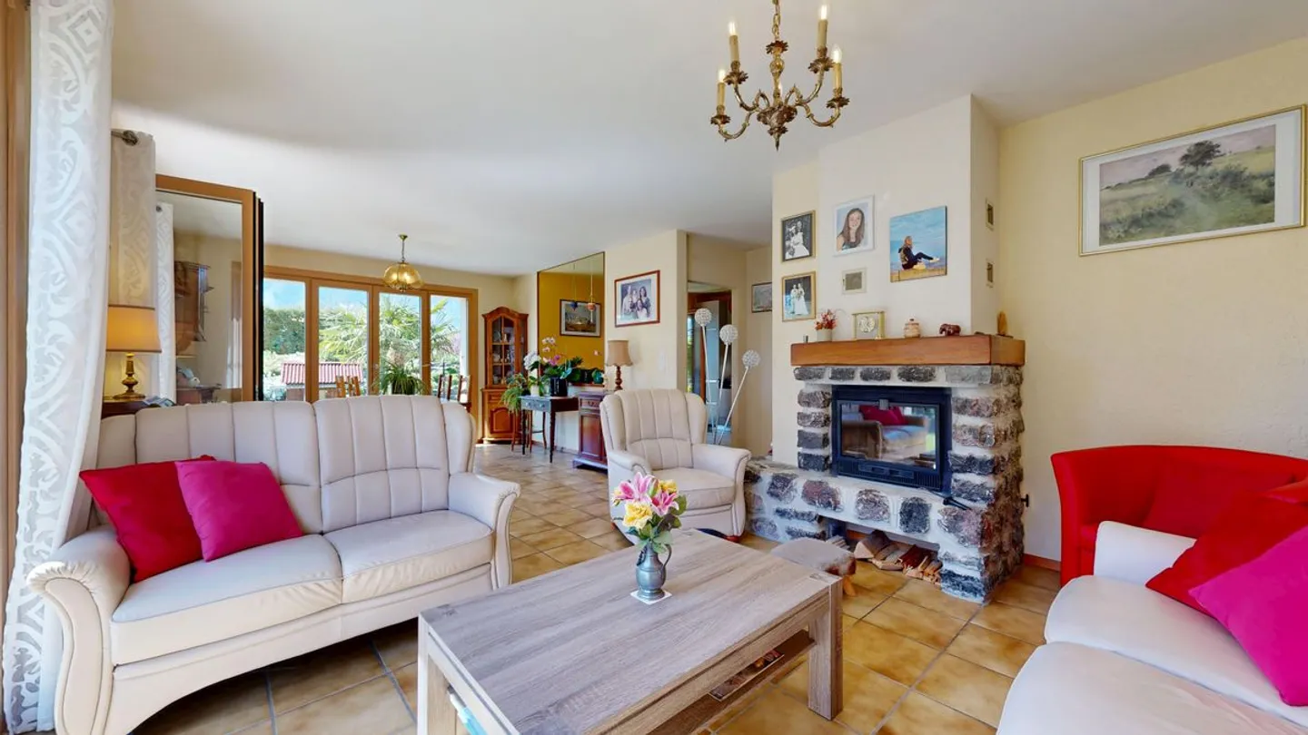 Charming Villa with Alpine Views - Photo 2 of 8