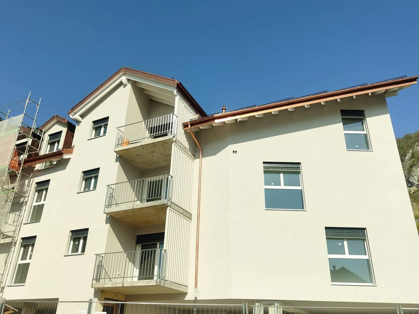 Appartement moderne avec balcon - Photo 5 sur 5