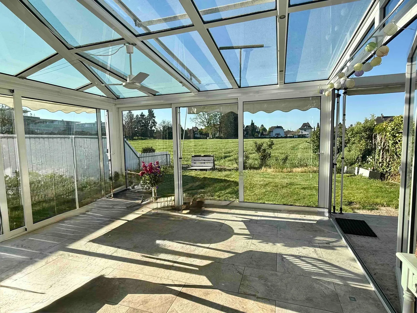 Incantevole casa bifamiliare con veranda - Foto 4 di 8