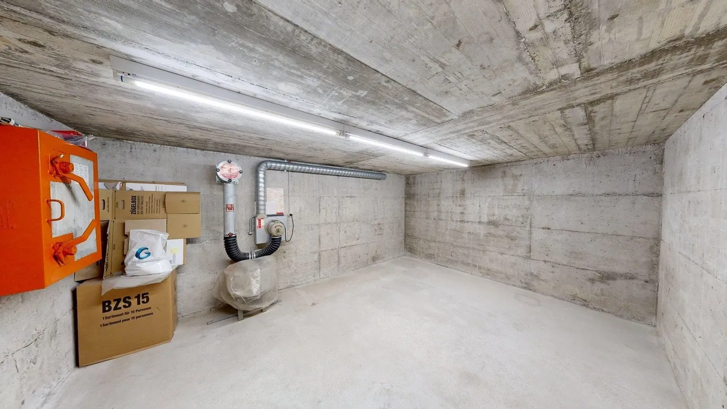 Espace de pratique/bureau lumineux de 165 m² avec parkings à Wünnewil - Photo 13 sur 13