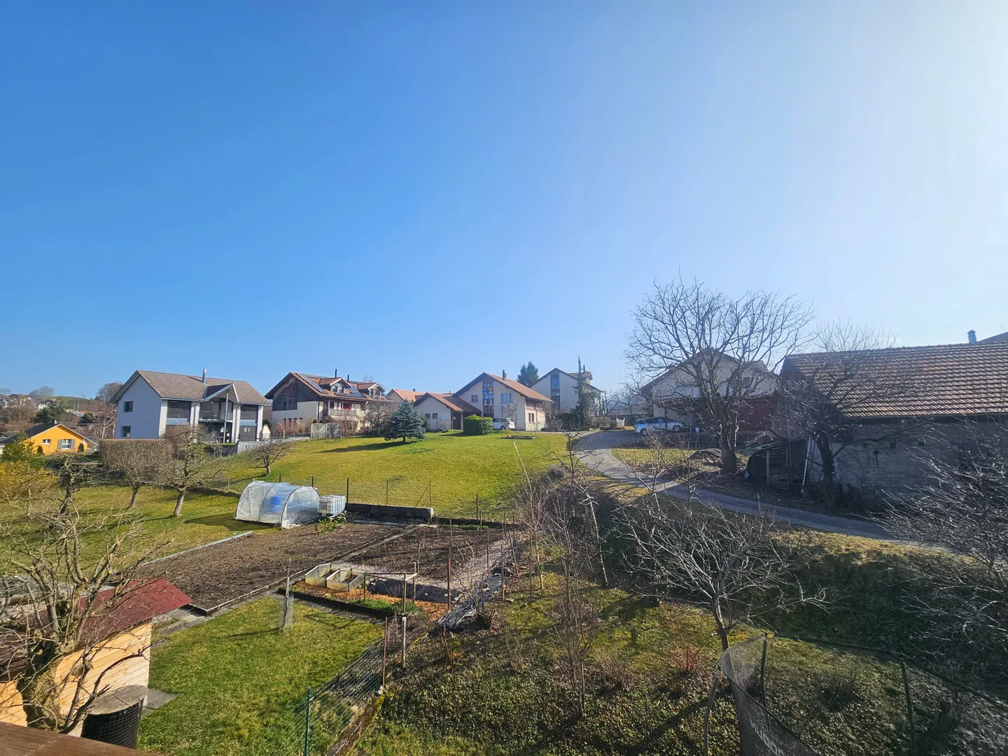 Helle 4.5-Zimmer-Wohnung mit Balkon in Schwarzenburg mieten - Foto 1 di 10