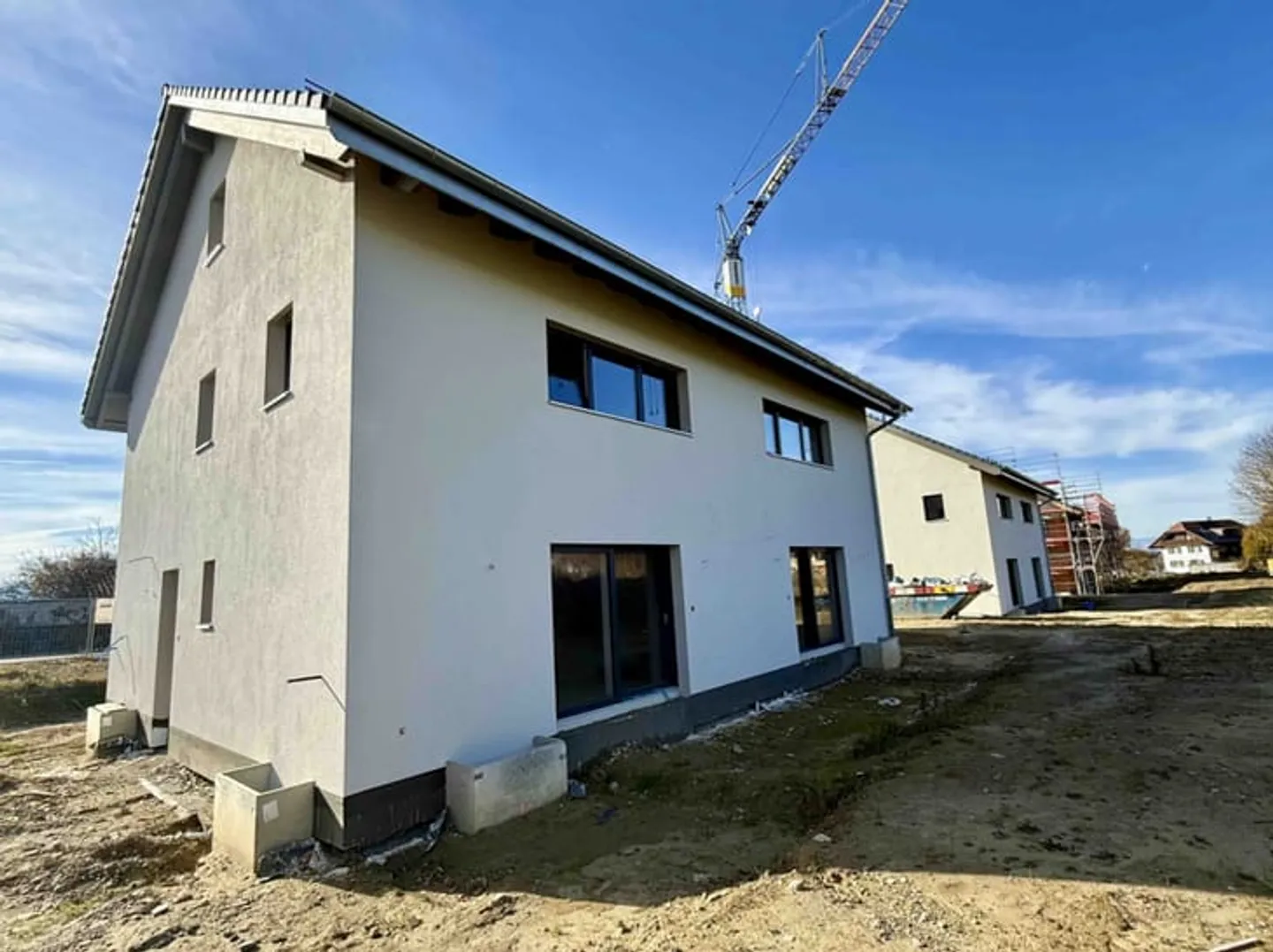 Moderner Duplex in der Natur - Foto 2 von 5