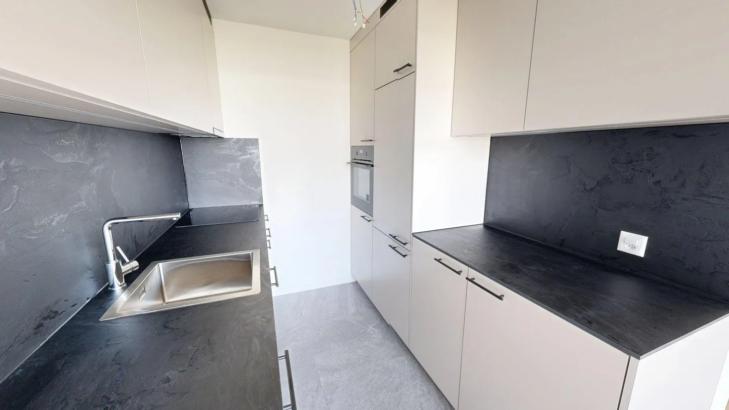 Frisch sanierte 3.5-Zimmer-Wohnung mit Balkon in Ostermundigen - Photo 10 of 13