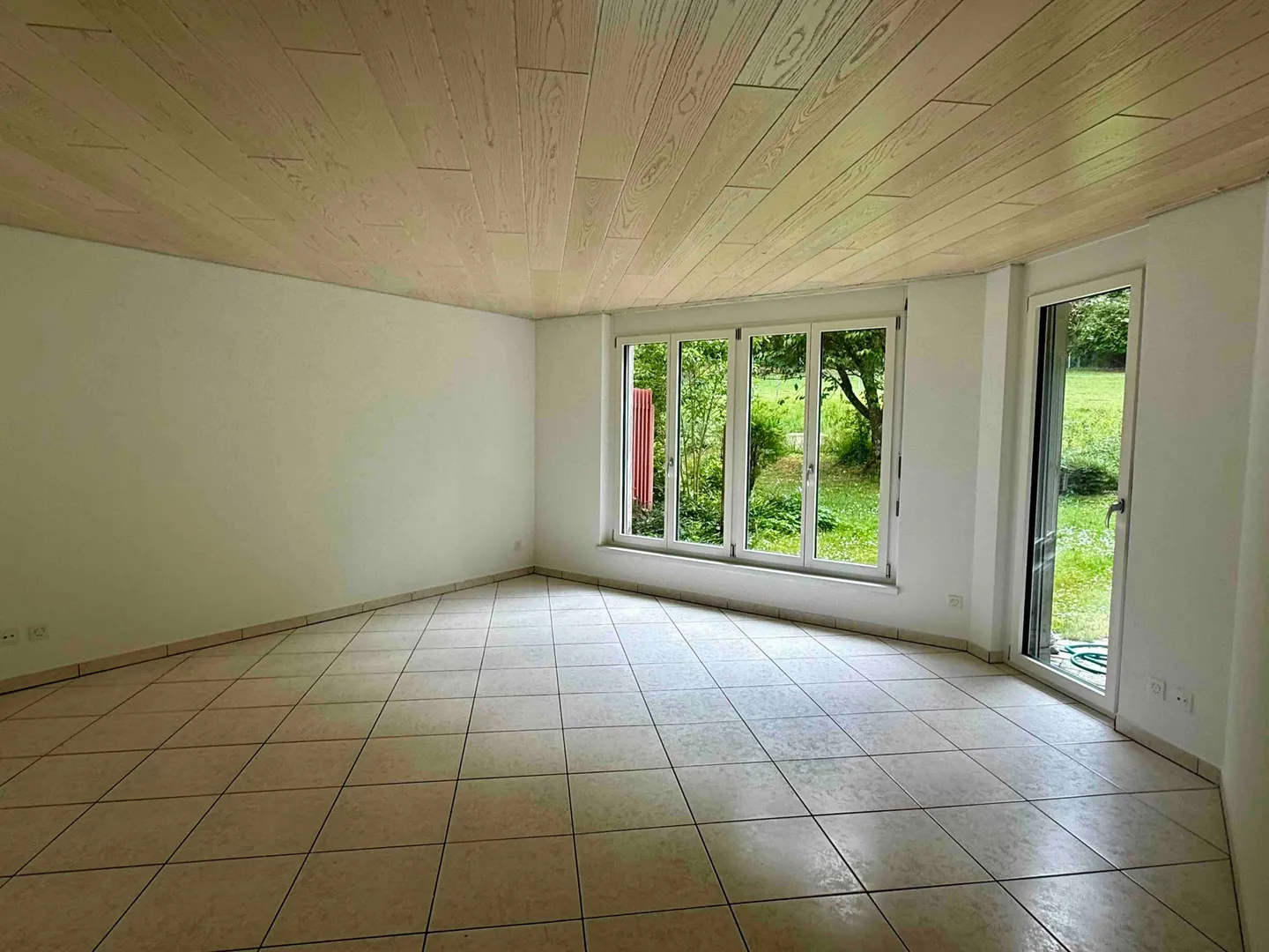 Appartement de jardin 4.5 pièces avec grand jardin - Photo 4 sur 13