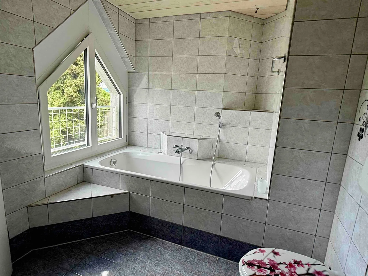 Appartement de jardin 4.5 pièces avec grand jardin - Photo 8 sur 13