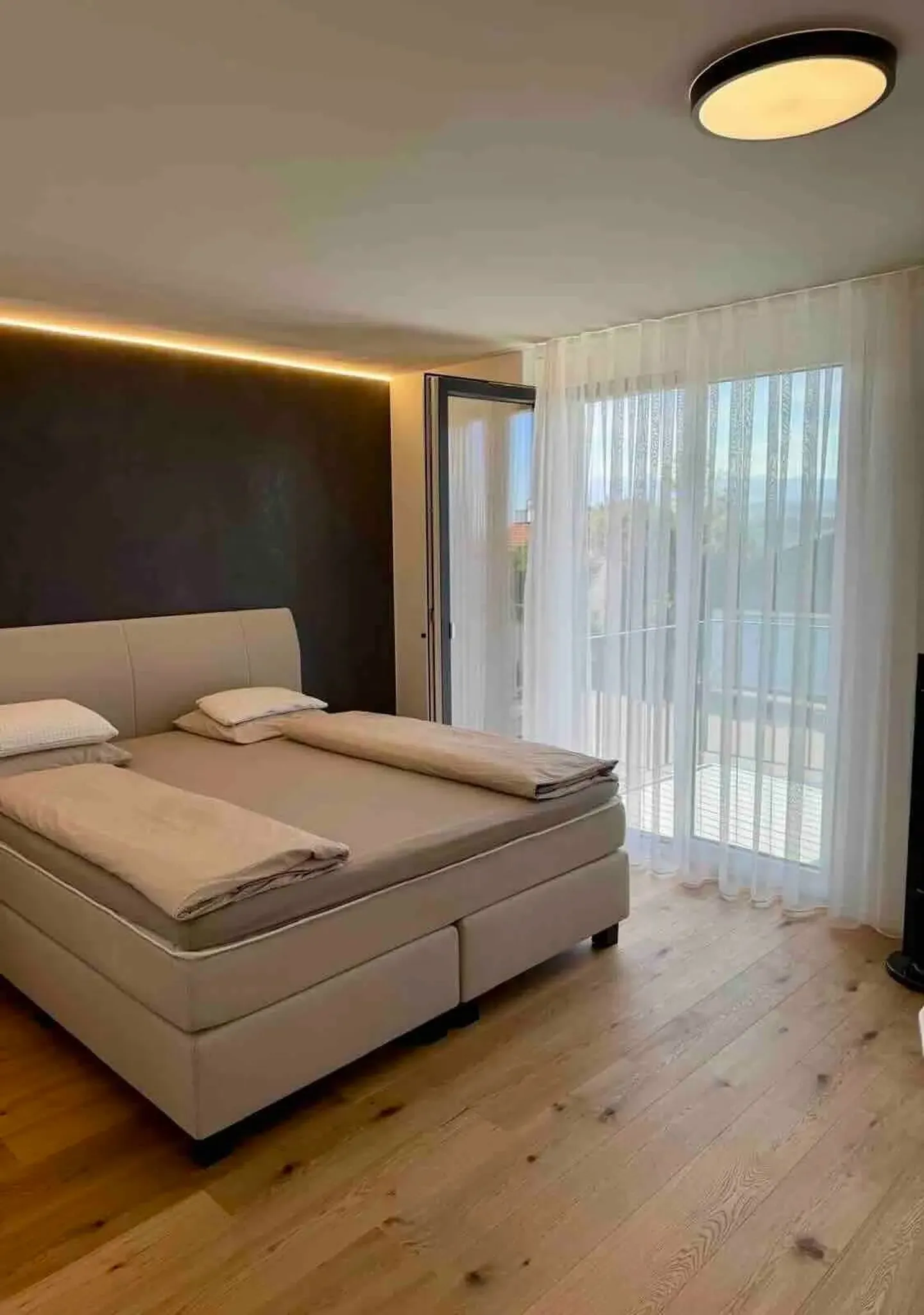 Modernes Doppelhaus in Neuenegg - Foto 8 von 11