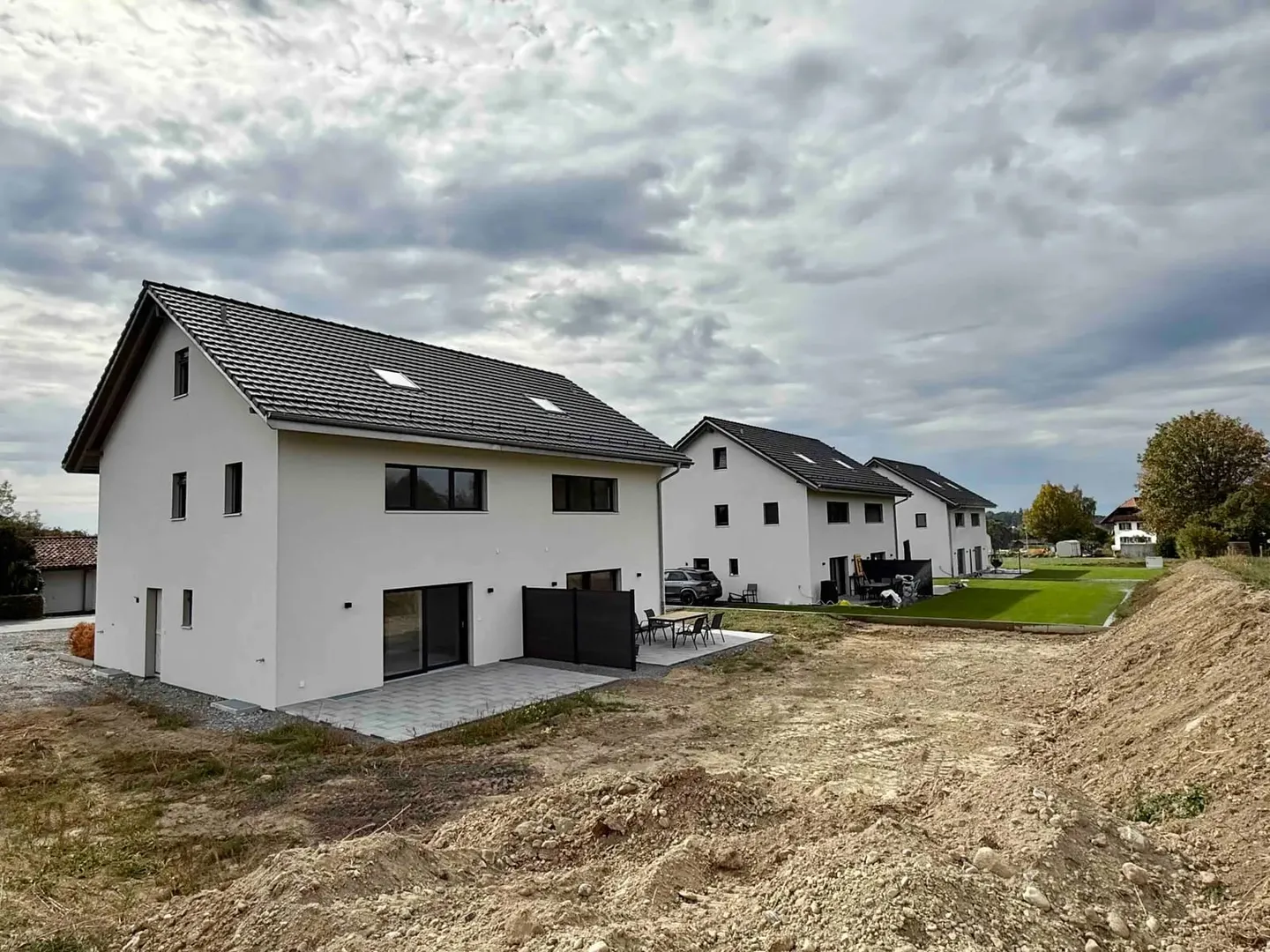 Modernes Doppelhaus in Neuenegg - Foto 3 von 11