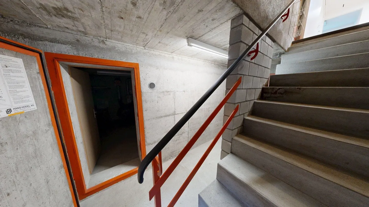 Espace de pratique/bureau lumineux de 165 m² avec parkings à Wünnewil - Photo 12 sur 13