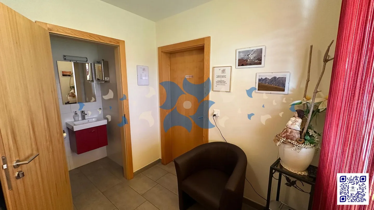 Wunderschönes 6,5-Zimmer-Haus in Erde - Ein Lichtblick am Coteau du Soleil - Foto 11 von 13