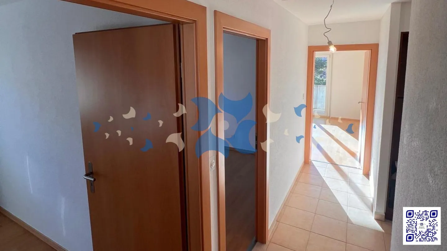 Attico luminoso di 4,5 stanze nel cuore di Fully - Vista mozzafiato e prezzo eccezionale! - Foto 3 di 3