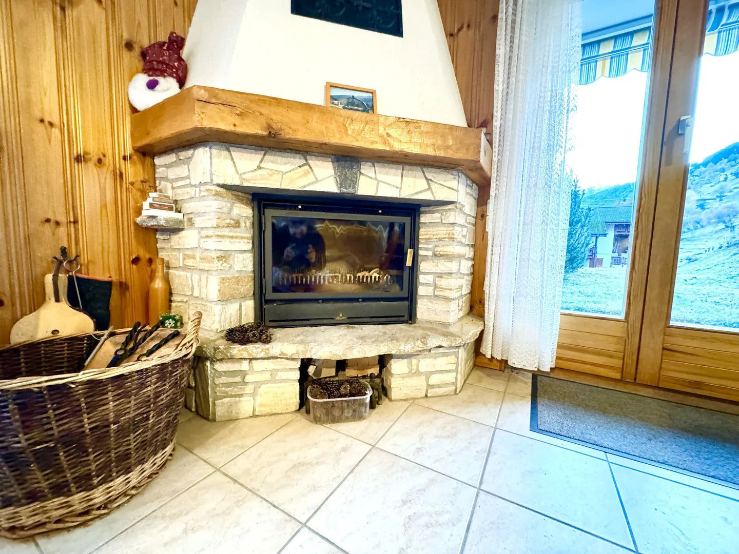 3.5 pièces très bien ensoleillé et avec une vue imprenable - Photo 1 sur 3