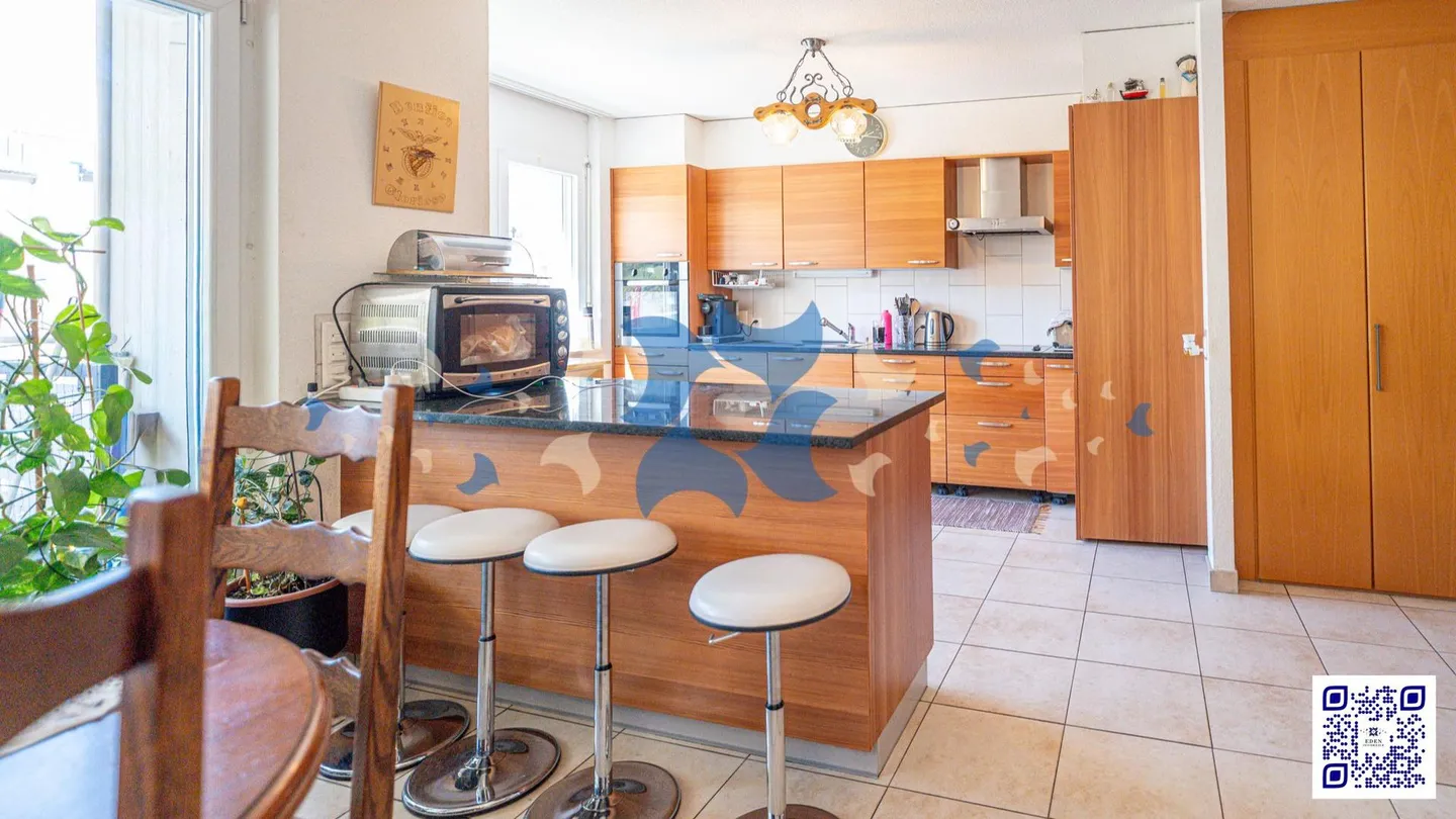 Wunderschöne Familienwohnung mit 5,5 Zimmern in Sion Champsec - Terrasse nach Südwesten - Foto 2 von 3