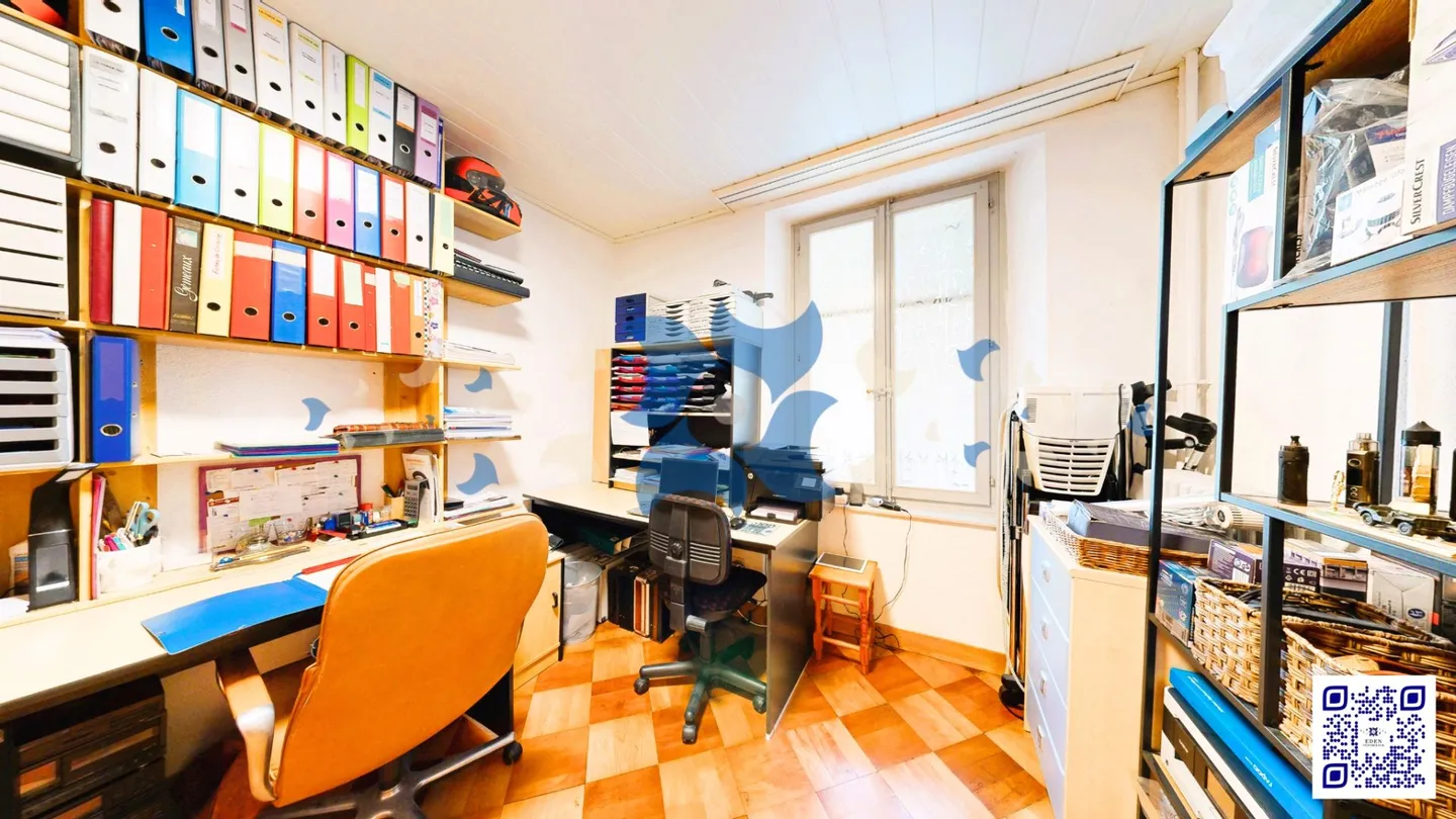 TO BE TAKEN - 4.5 room apartment for sale in Saint-Maurice (1890), bright and full of charm! - Photo 4 of 4