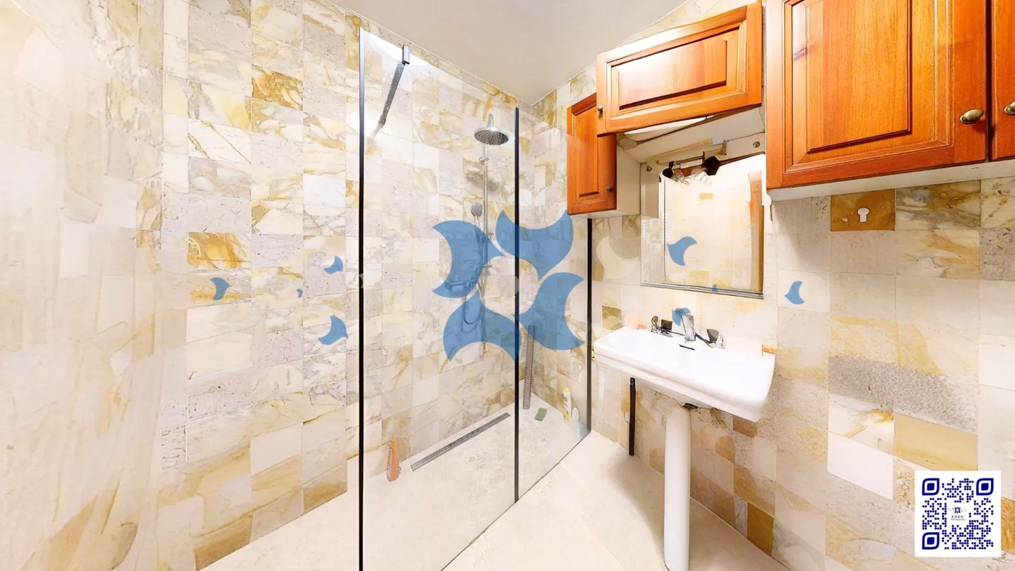 For sale - Spacious renovated 4.5 room apartment with character, in the heart of Saint-Maurice (VS) - Photo 1 of 3
