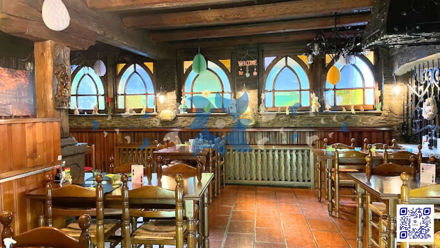 À vendre - Restaurant de caractère aux charmes authentique de 580 m² à Saint-Maurice (VS) Authenticité, volumes généreux et emplacement stratégique - Possibilité de libération rapide ! - Photo 2 sur 4