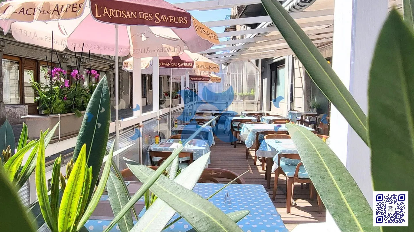 À vendre - Restaurant de caractère aux charmes authentique de 580 m² à Saint-Maurice (VS) Authenticité, volumes généreux et emplacement stratégique - Possibilité de libération rapide ! - Photo 1 sur 4