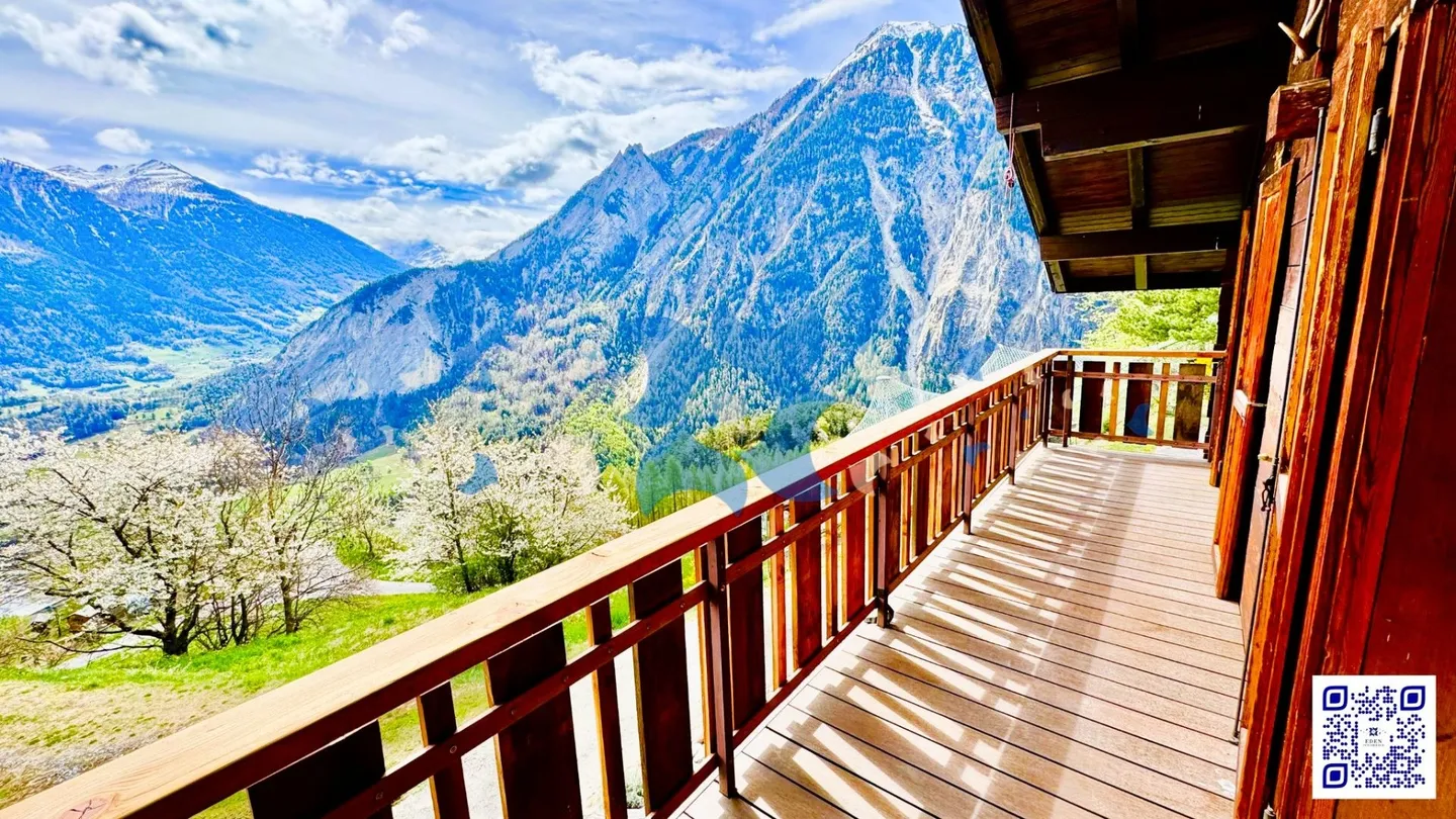 Chalet for sale in Vens (Valais) - 4.5 rooms with panoramic view, absolute calm and optimal sunshine - Photo 2 of 2