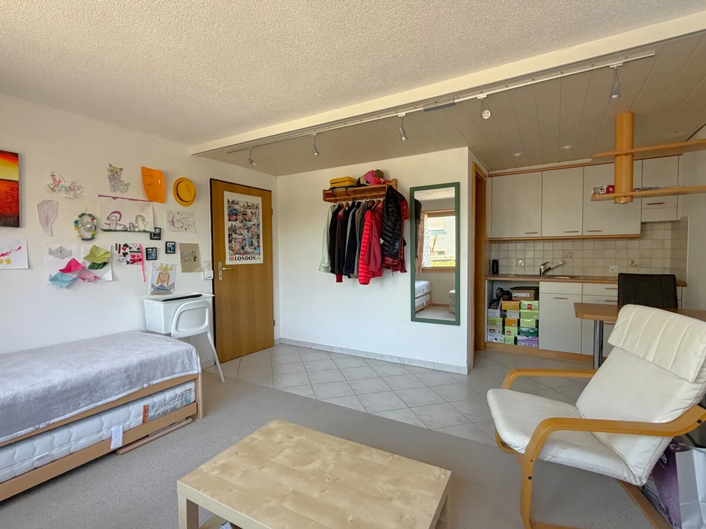 SPACIOUS FAMILY PARADISE IN A QUIET LOCATION! - Photo 10 of 13