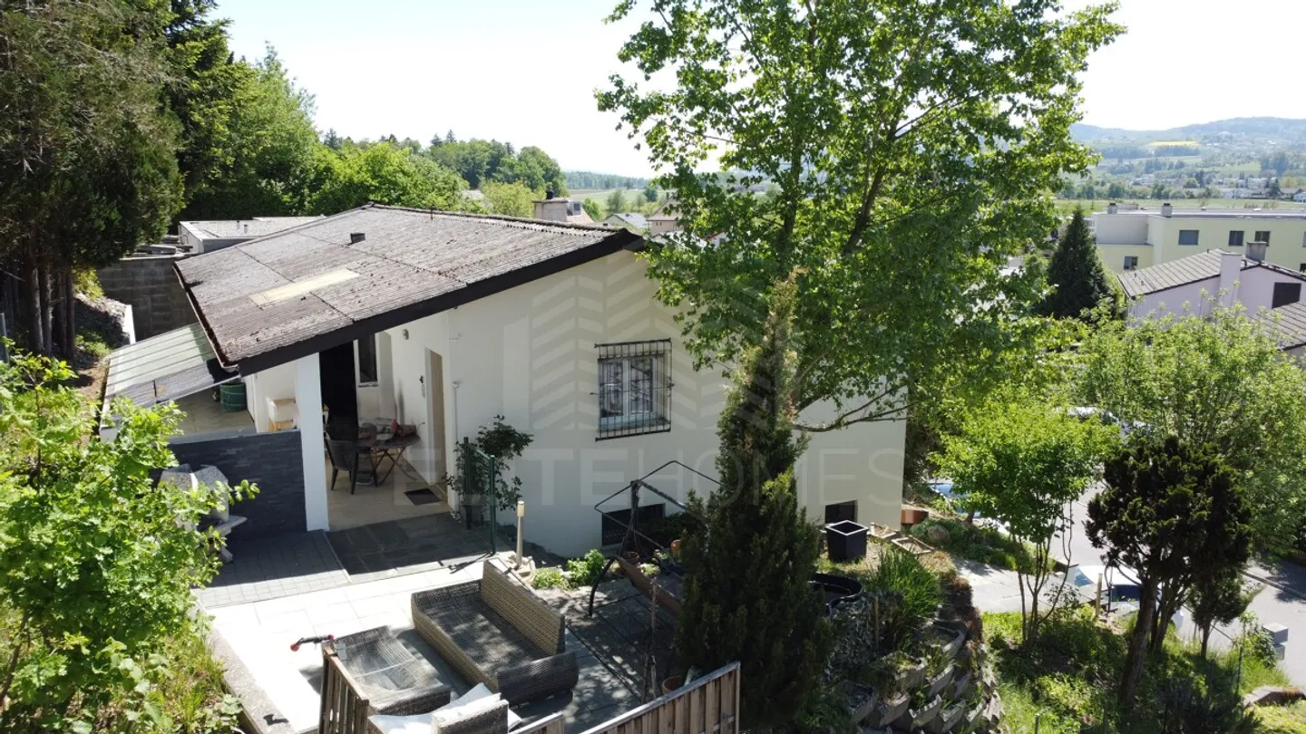 Charmantes Einfamilienhaus mit Wintergarten - Foto 1 von 7