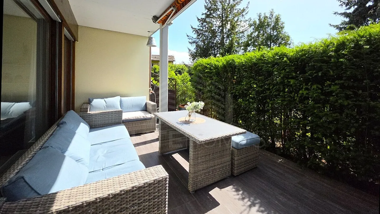 Exclusive 4.5-Room Garden Apartment in Family-Friendly Location - Photo 6 of 7