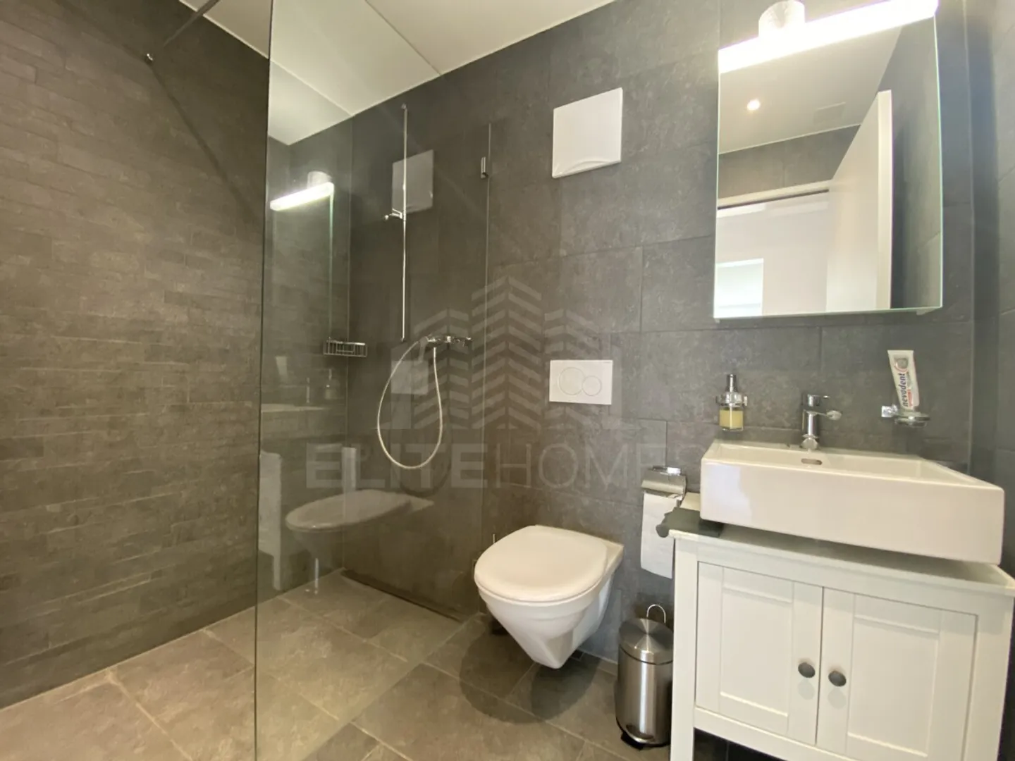 Stilvolle Moderne Wohnung - Foto 11 von 13