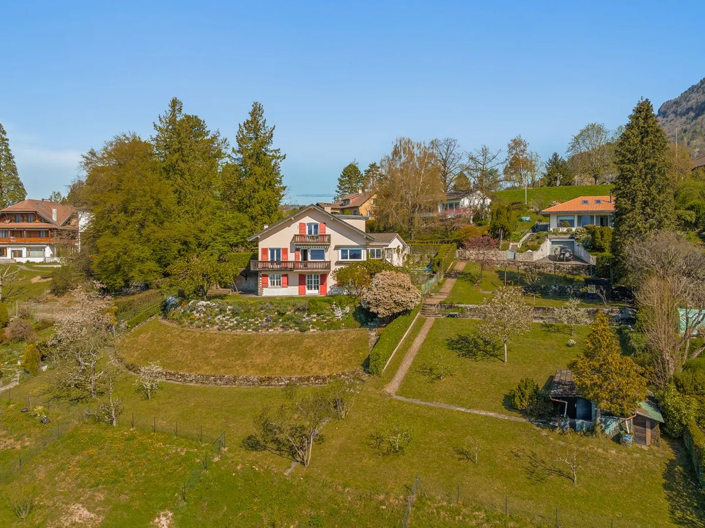 Proprietà affascinante con vista lago e potenziale di sviluppo - Foto 8 di 13