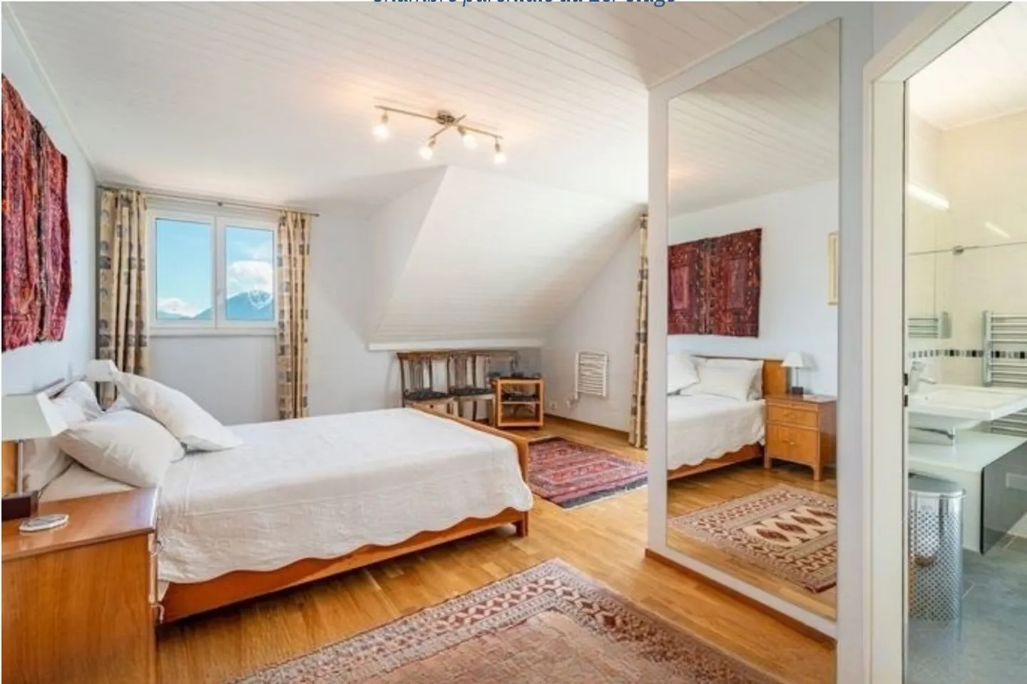 Detached house with lake view - Photo 5 of 8