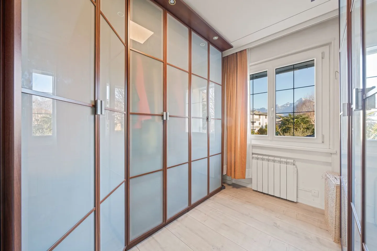 Magnificent Villa, with independent apartment and rental income - Photo 11 of 13