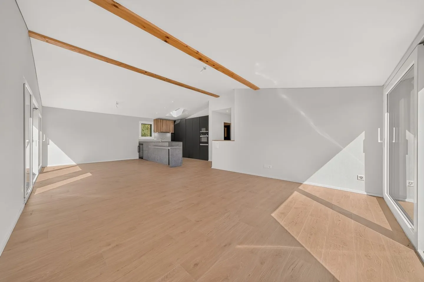 New 4.5-room apartment with terraces and views of the Pre-Alps - Photo 4 of 10