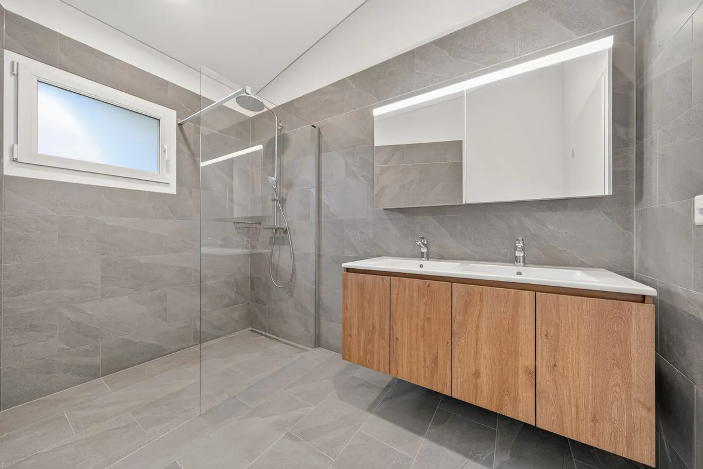 Villa contemporaine avec espaces polyvalents - Photo 7 sur 10