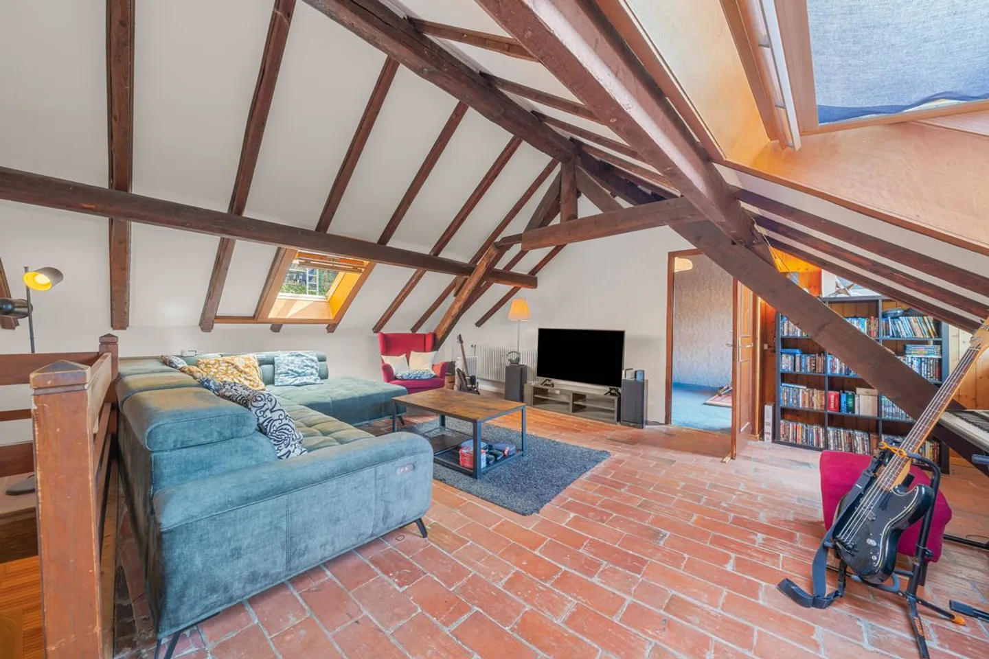 Haus mit unabhängiger Wohnung - Bevorzugte Lage in Veytaux - Foto 3 von 13