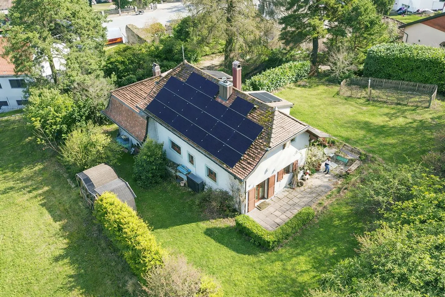 Nestled in a natural setting - Photo 3 of 13