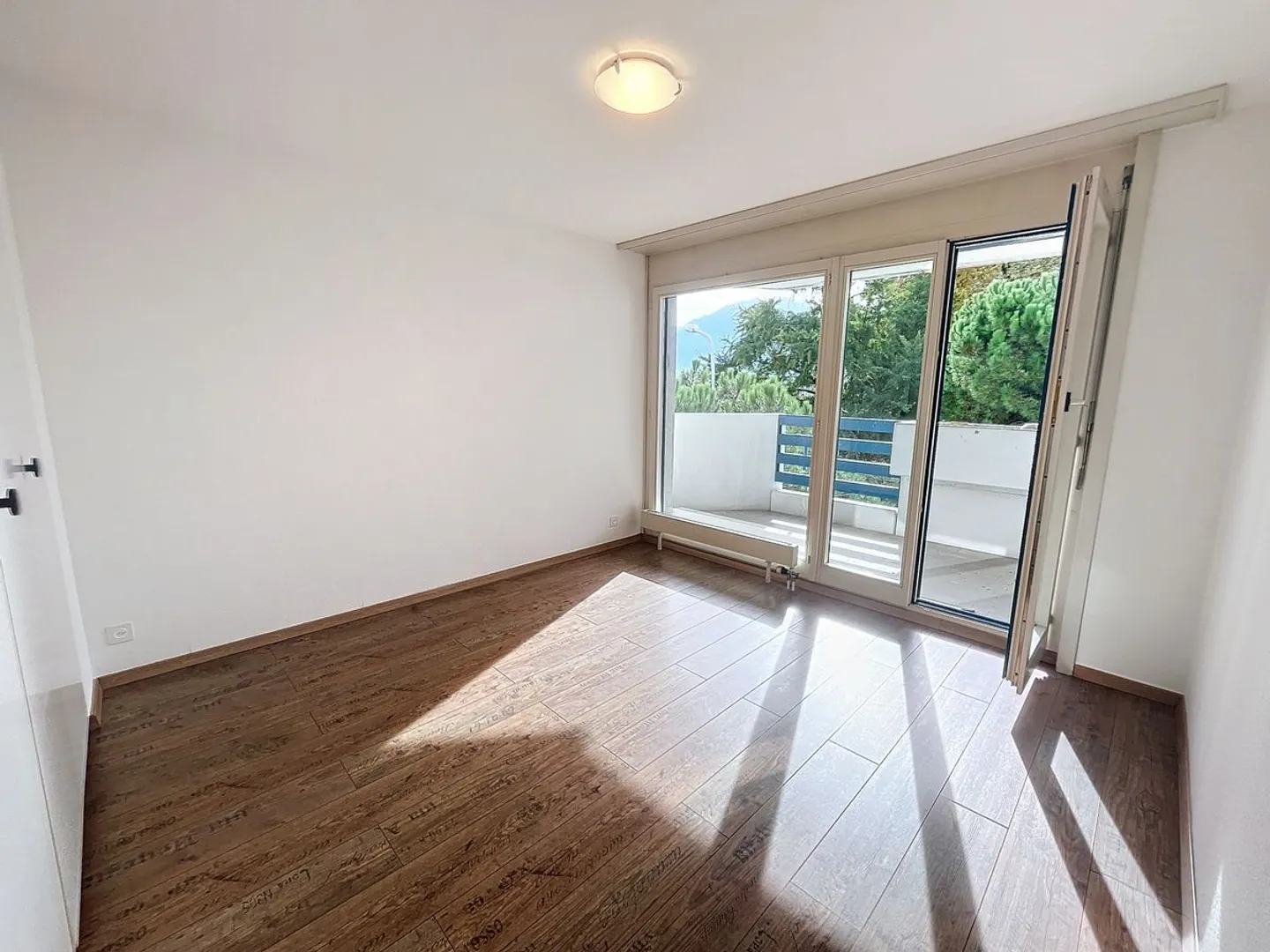 Wohnung mit 2 Balkonen und Blick auf den Hafen von Clarens - Foto 6 von 10
