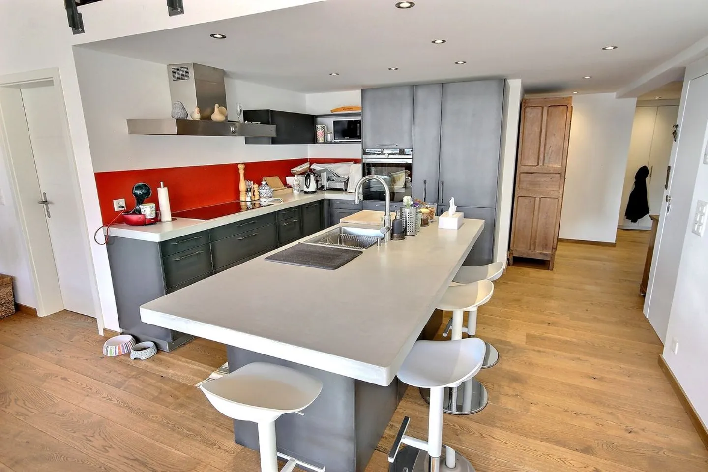 Stunning Triplex and its magnificent elevated terrace of 55m2 - Photo 4 of 13