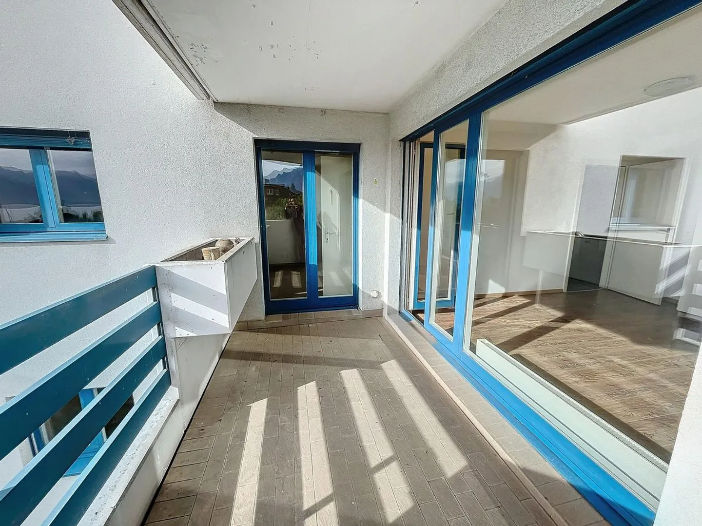 Wohnung mit 2 Balkonen und Blick auf den Hafen von Clarens - Foto 10 von 10