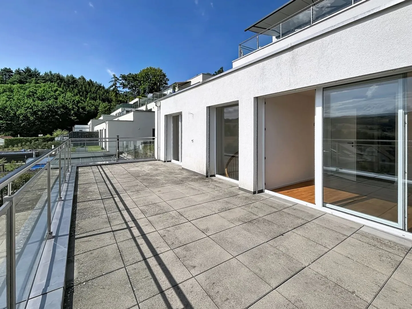Bright Villa with Private Garden - Photo 13 of 13