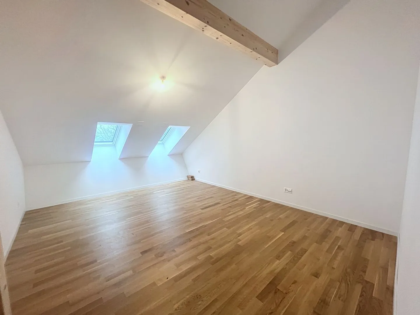 Dachgeschoss-Duplex mit 4,5 Zimmern - Foto 9 von 12