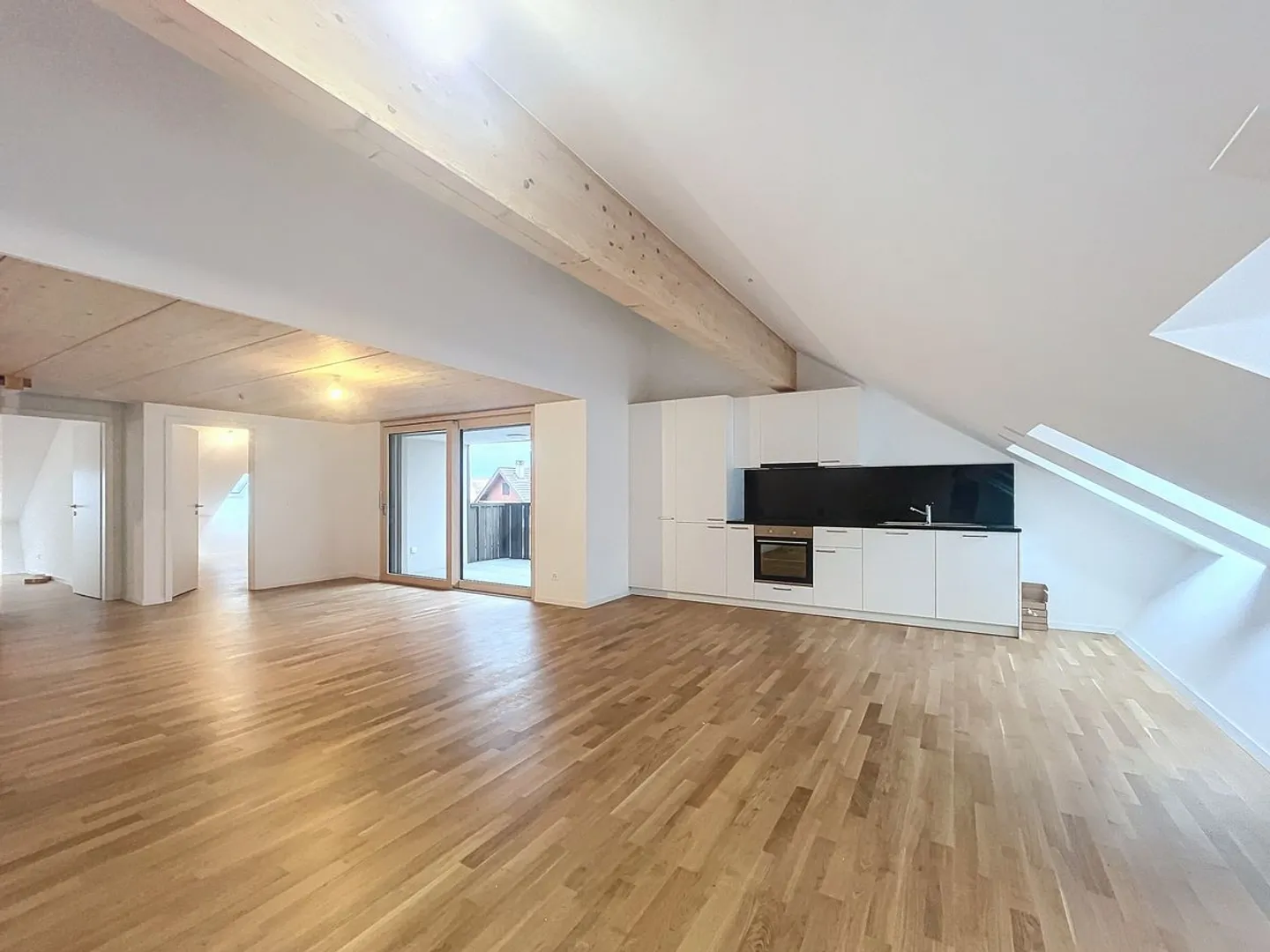 Dachgeschoss-Duplex mit 4,5 Zimmern - Foto 4 von 12