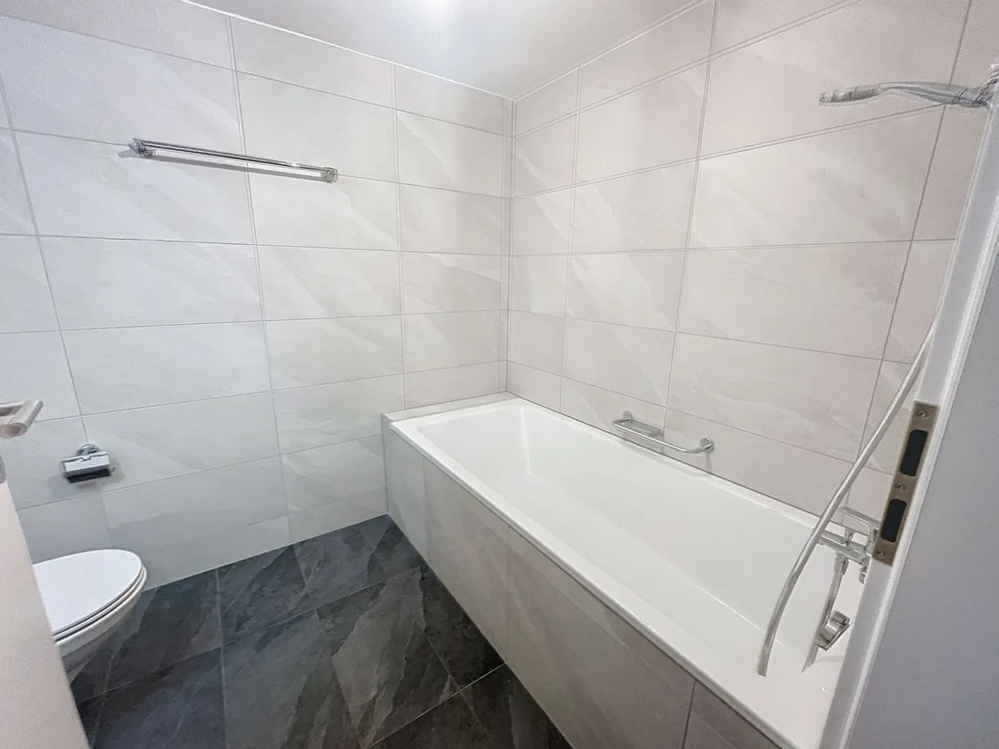 Dachgeschoss-Duplex mit 4,5 Zimmern - Foto 10 von 12