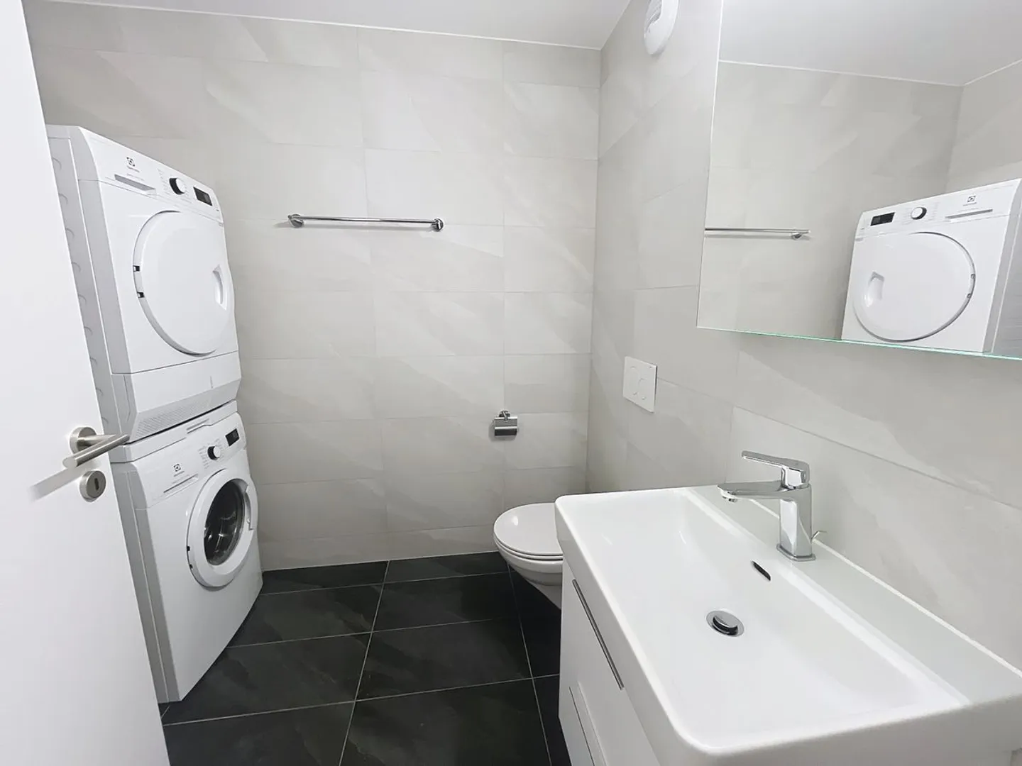 4,5-Zimmer-Wohnung mit Balkon-Terrasse - Foto 8 von 9