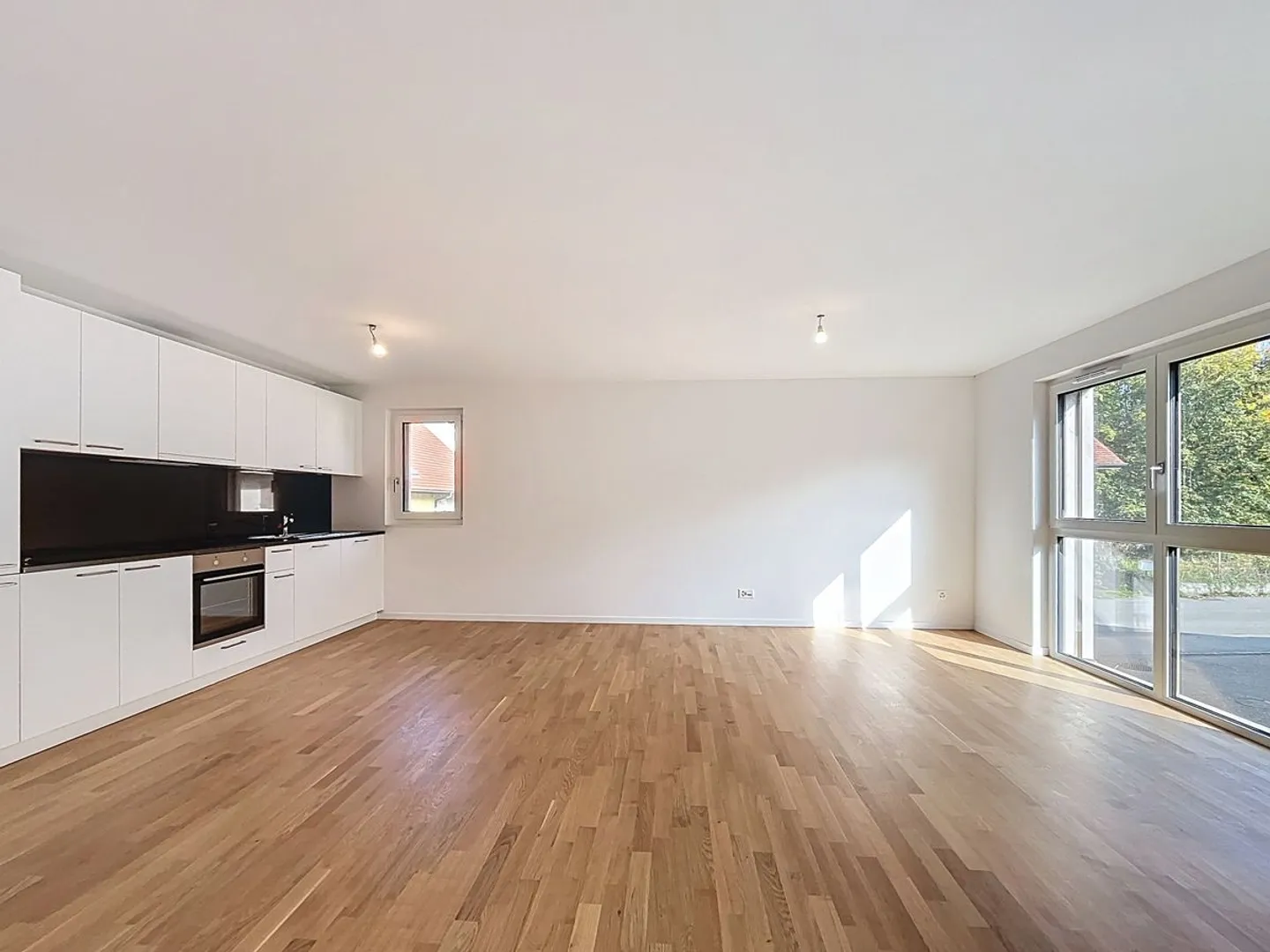 3,5-Zimmer-Wohnung + Bürofläche - Foto 3 von 9